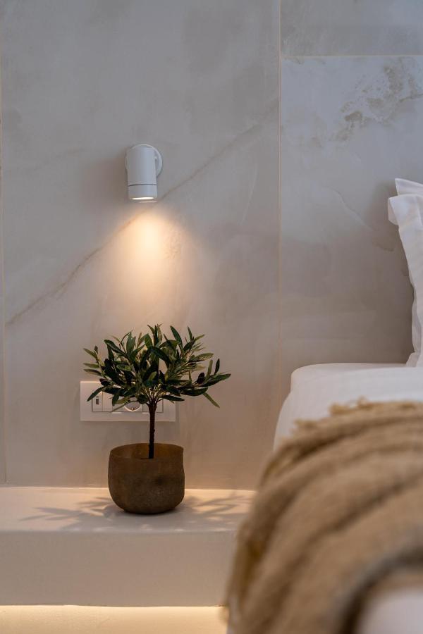 Cycladic Suites & Spa Тира Экстерьер фото