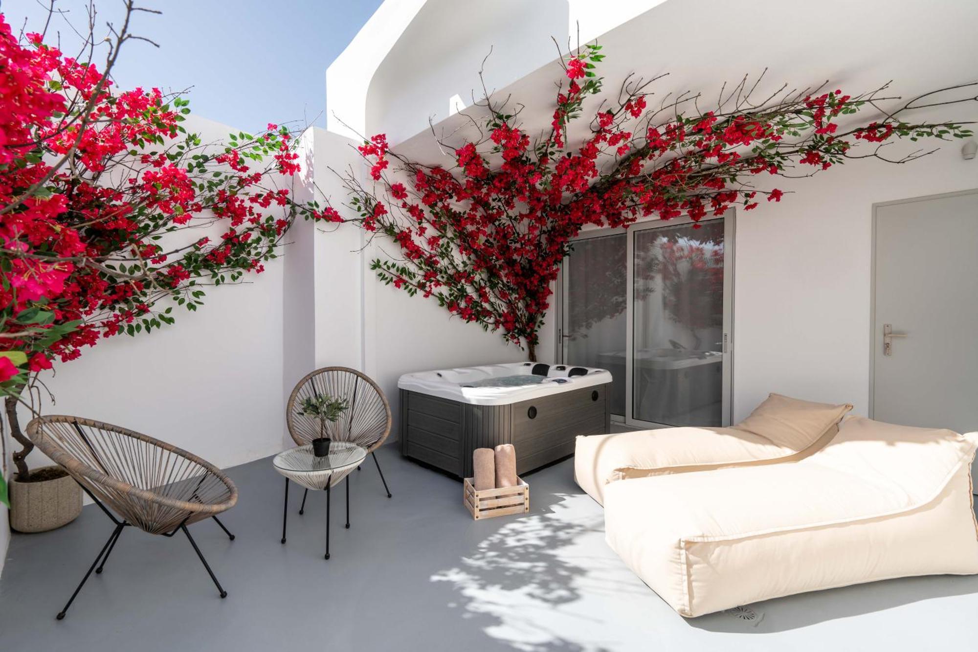 Cycladic Suites & Spa Тира Экстерьер фото
