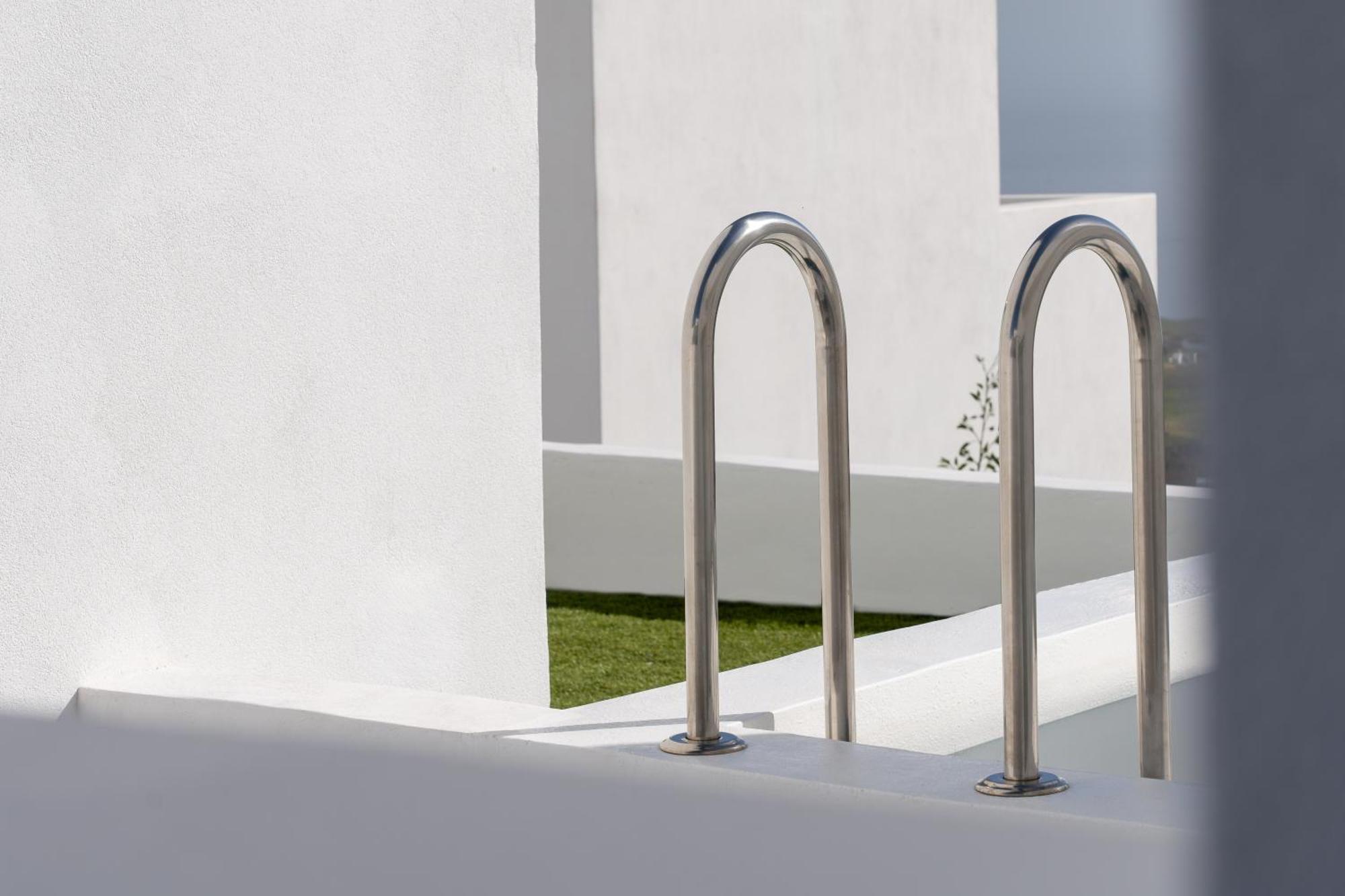 Cycladic Suites & Spa Тира Экстерьер фото