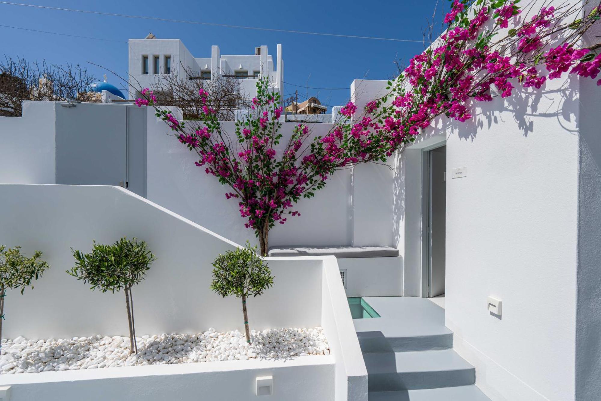 Cycladic Suites & Spa Тира Экстерьер фото
