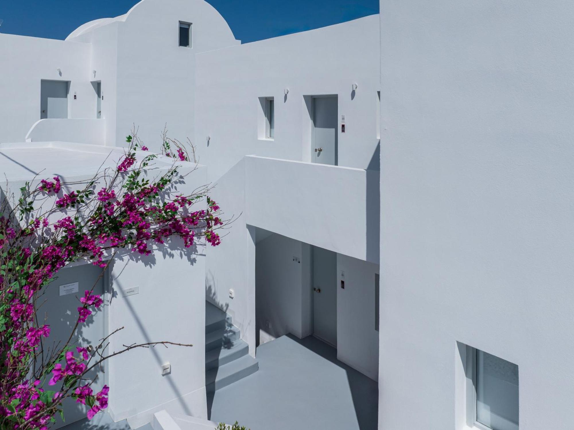 Cycladic Suites & Spa Тира Экстерьер фото